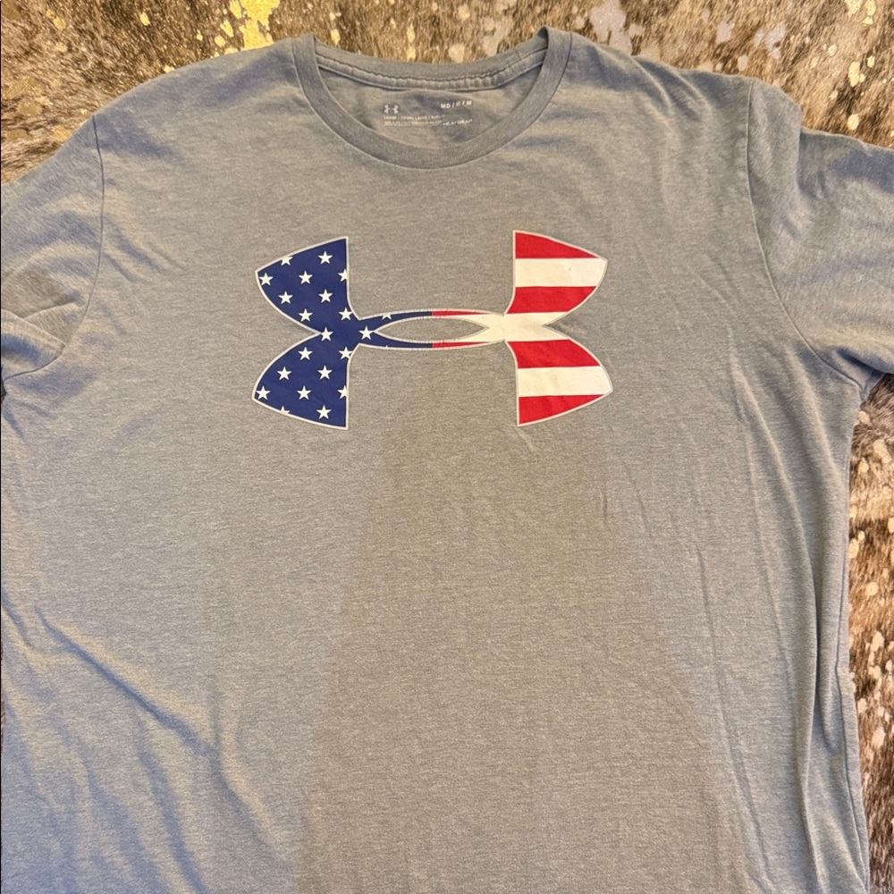 Under Armour Men's Blue and Red Logo T-Shirt